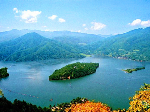 贵州松桃九龙湖风景区图片